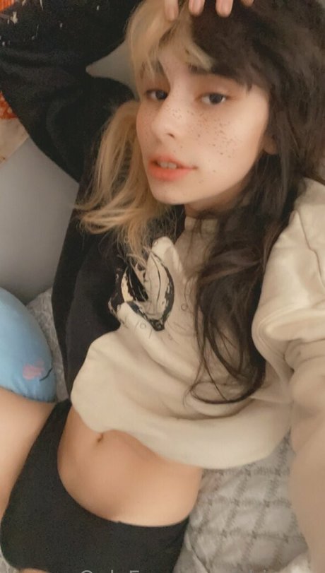Shiruwu sexy pornstar photo