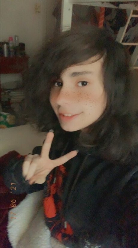 Shiruwu art actress galleries