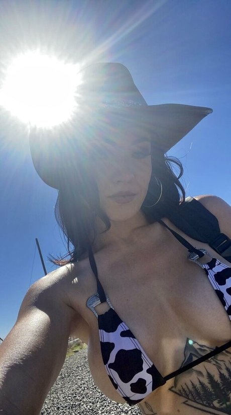 missionary onlyfans sexy image