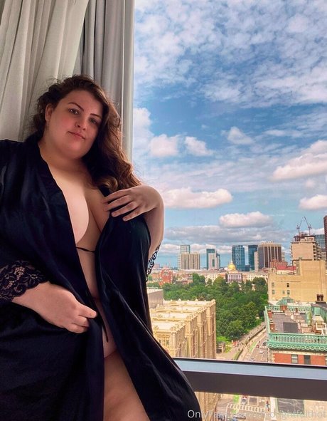 athoughtfulthot hot star photo