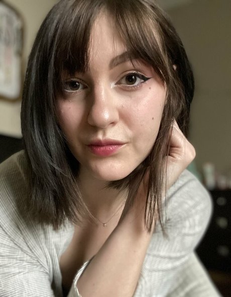 brunette nurse onlyfans naked galleries