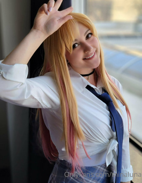 minaluna model pretty photo