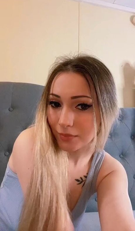 Little Momma pornstar best picture