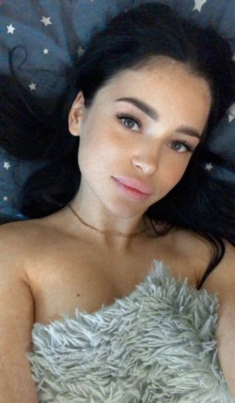 Mila Moore sex actress pic