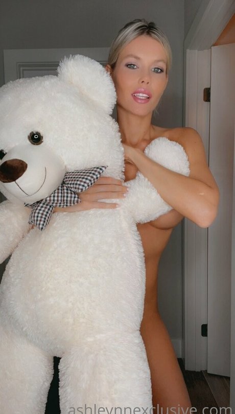 ashleynn2020 model hd pictures