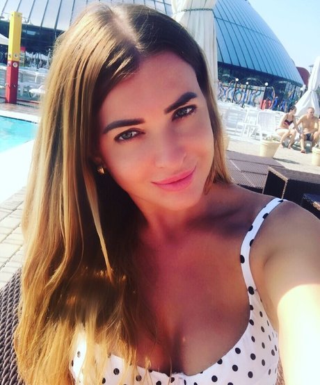 Anna Ilyasova nude thumbnail