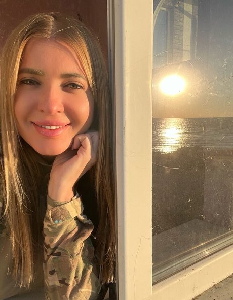 Anna Ilyasova pornstar art photo