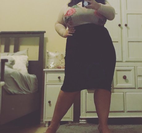 Nicole Denise Johansson model sexy picture