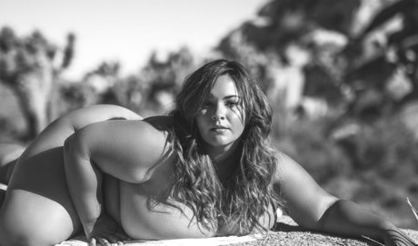 Nicole Denise Johansson sexy model archive