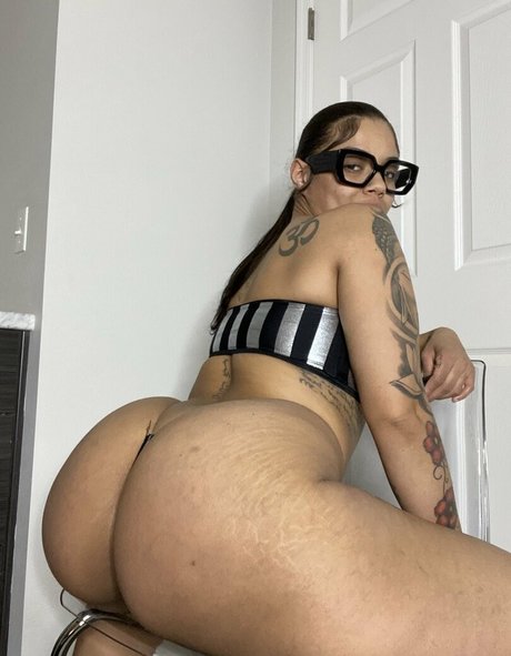 Safarii pornstar perfect pic