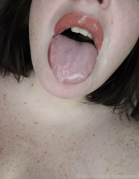 megandaw model naked img