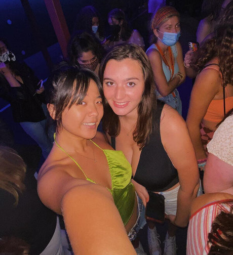 Chessie model pretty image