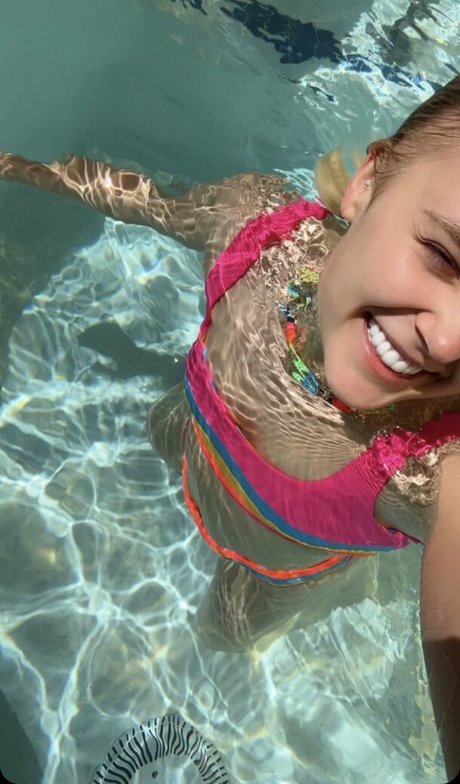 Jojo Siwa star porn photo