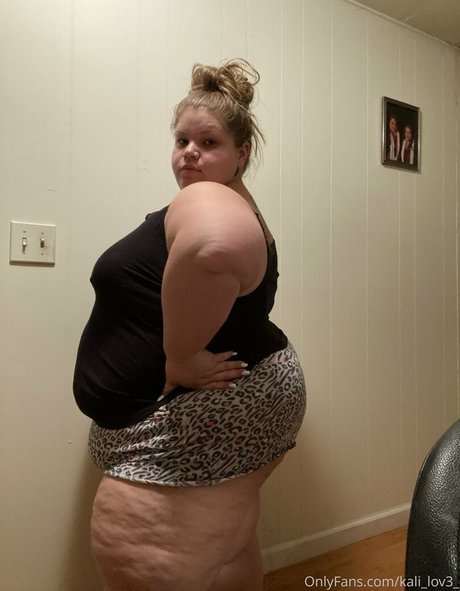 kali lov3_ naked star pictures