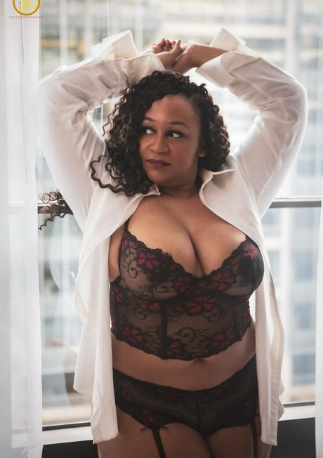 Faye Jackson model sexy picture