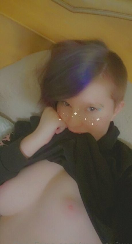 mamavixy model naked pics