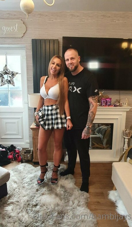 young asian onlyfans sexy nude image