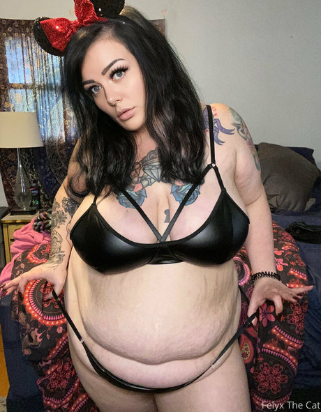 brunette teen onlyfans porno pictures