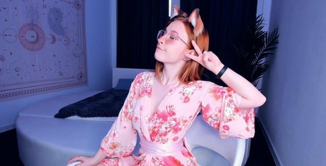 milf glasses onlyfans top images