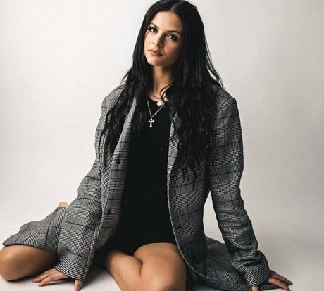 kendrathomas18 model beautiful galleries