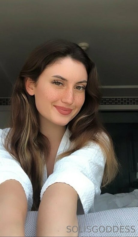 solisgoddess model art galleries