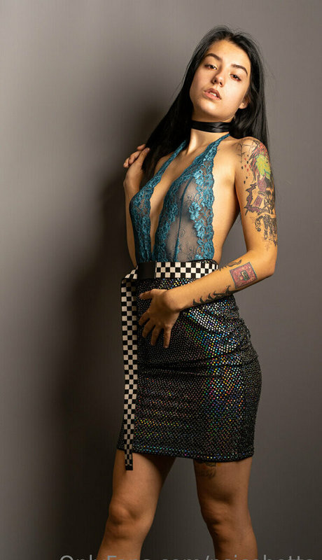 psicobotta model erotic pic