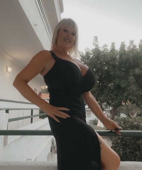 Mollyjfoxx sexy star pics