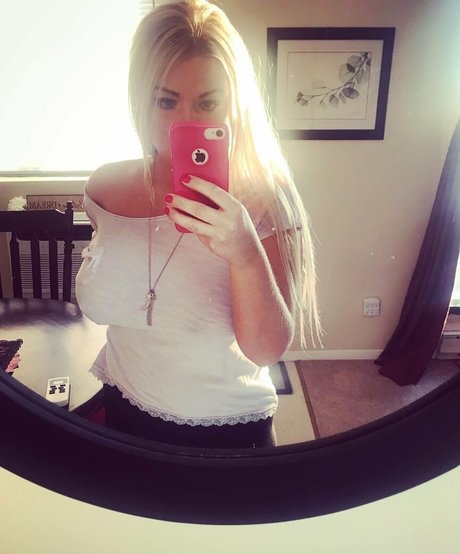 shemale onlyfans sexy nude picture