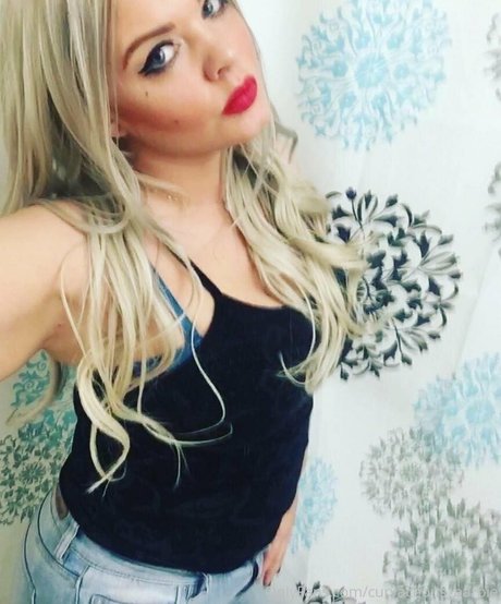 curvaceous barbie star hot images