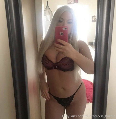 curvaceous barbie model hd img