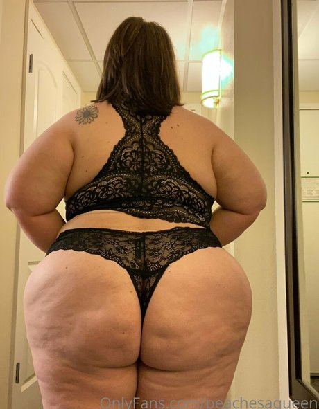 peachesaqueen sexy pornstar img