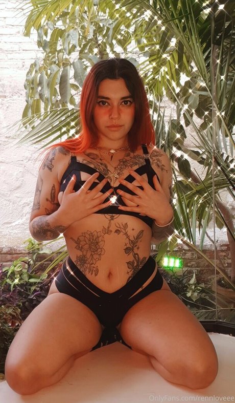 rennloveee sexy actress pic
