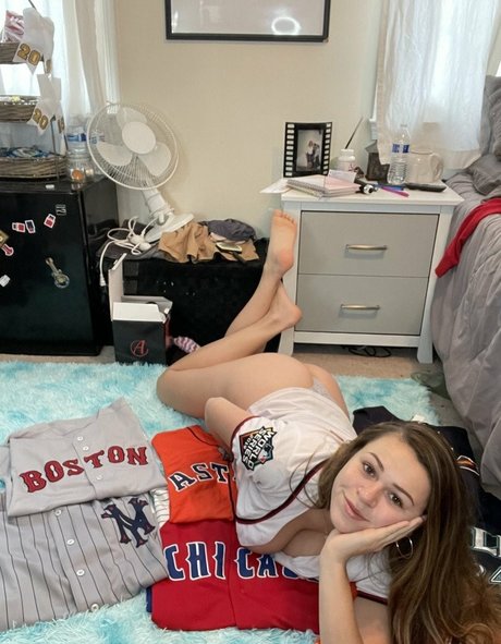 huge shemale onlyfans pretty images