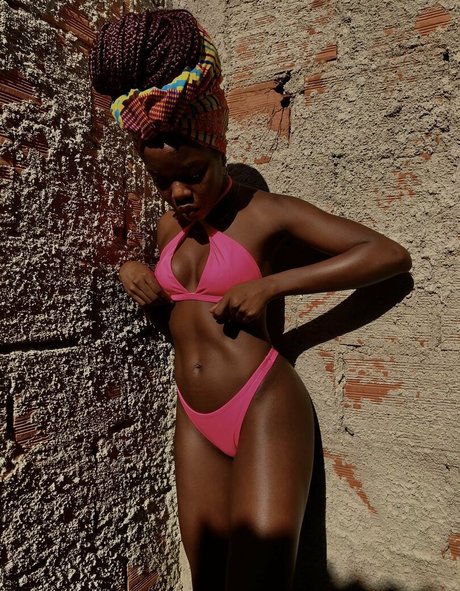 Clara Moneke star hot pictures