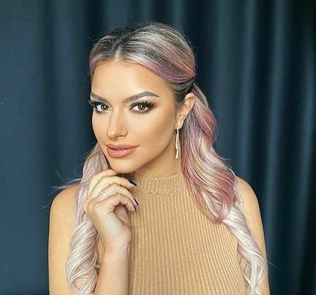 brunette milf onlyfans perfect photo