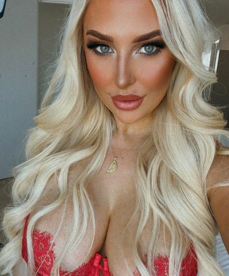 __ninaraee pornstar sex photo