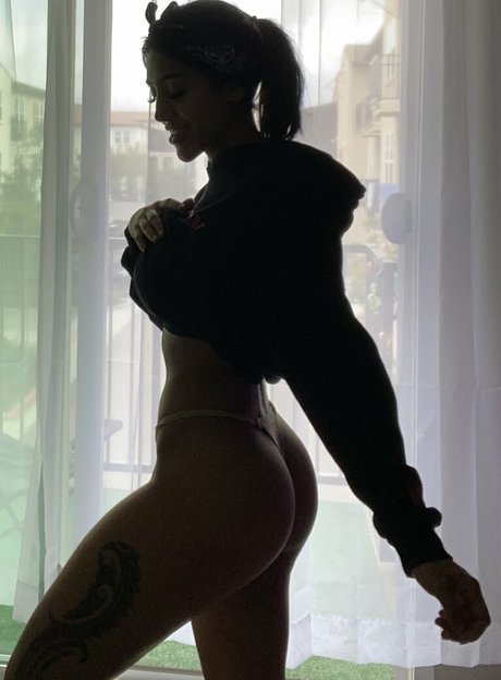 Shewolftribe exclusive model pictures