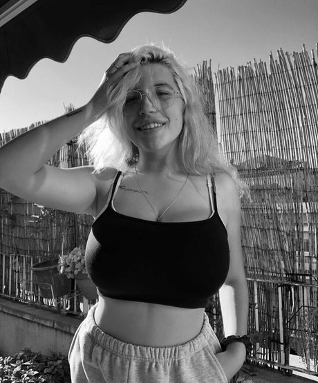 Anna Romero nudes actress pictures