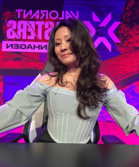 Yinsu Collins star high quality gallery