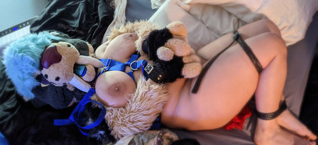 bigtittytusky erotic actress pics