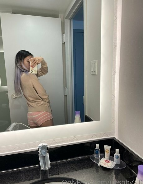 iresbby2 0 model adult image