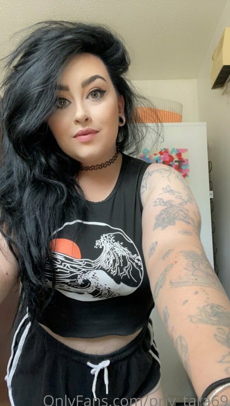 priv tara69 hot star photo