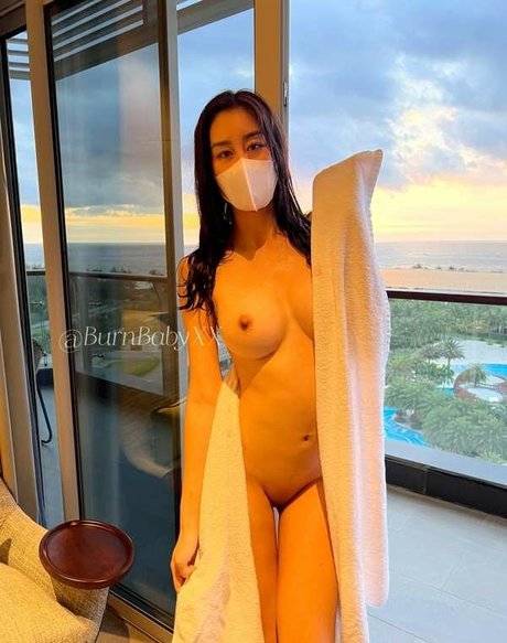burnbabyxx art actress pics