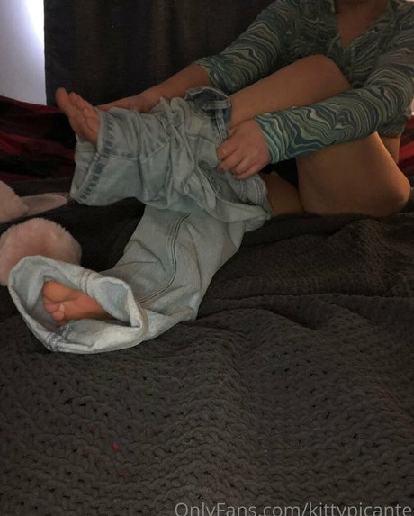 oliviathenorth pornstar sexy img