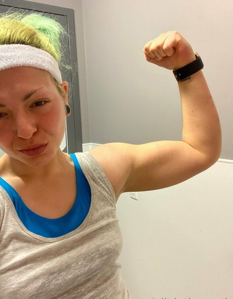 oliviathenorth erotic pornstar image