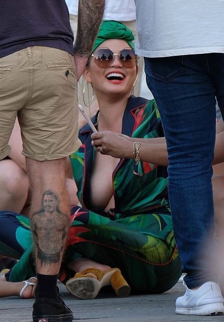 off grid onlyfans porno img