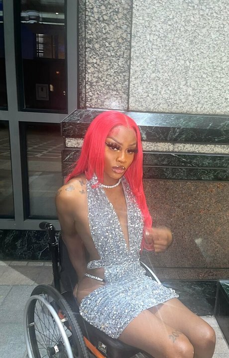 milandior3 exclusive actress image