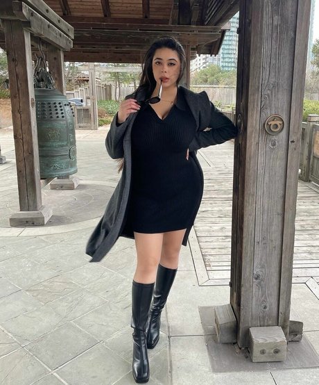 Reema Rochelle sexy model photo