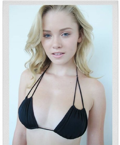 Virginia Gardner pretty actress photo