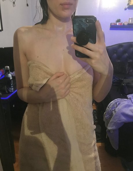 skysfreepage xxx pornstar archive